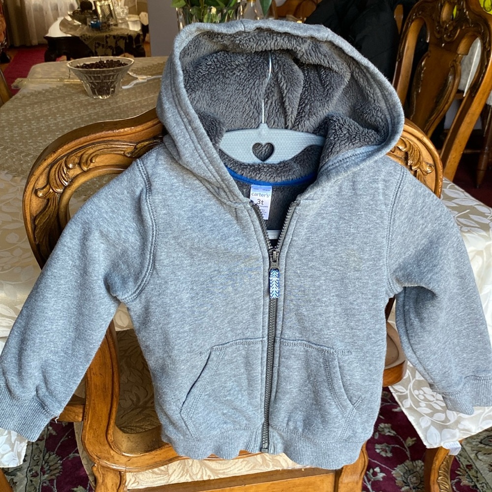 Carters Toddle Kids hooded jacket with gray fuzzy easy zip up front 2 pockets